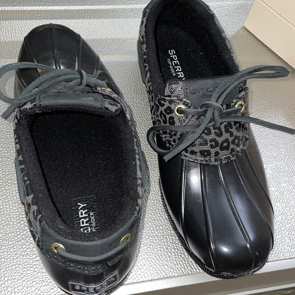 Low cut Sperry’s Rain Boots With fur inside